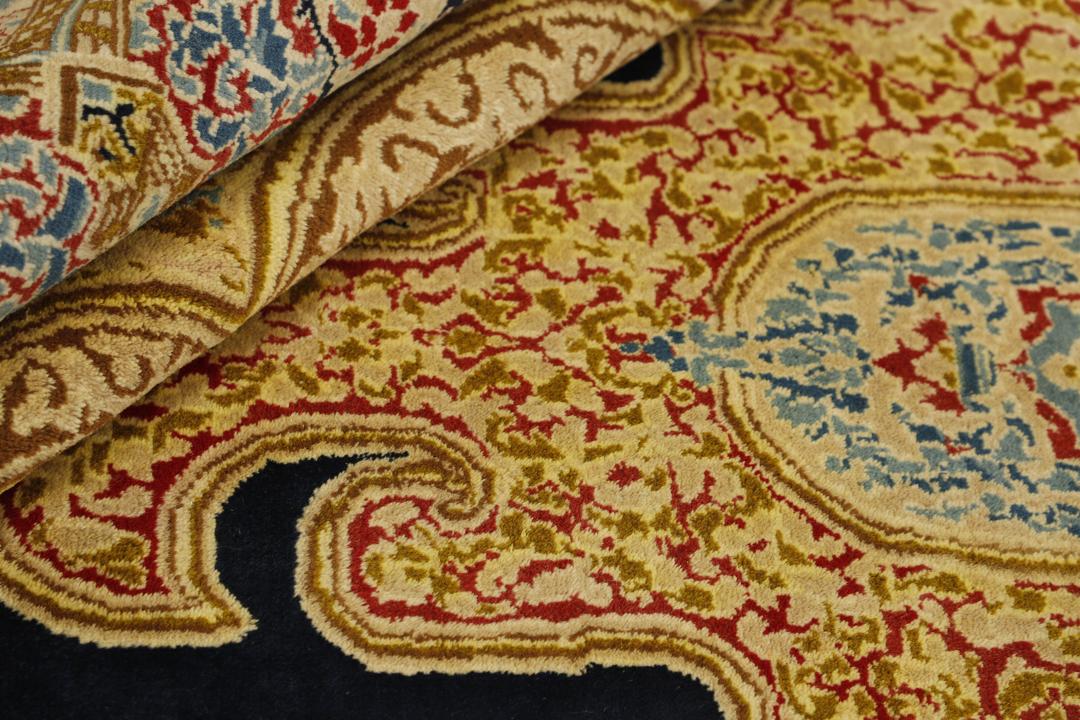 Tapis fait main en laine du Moyen-Orient en bleu