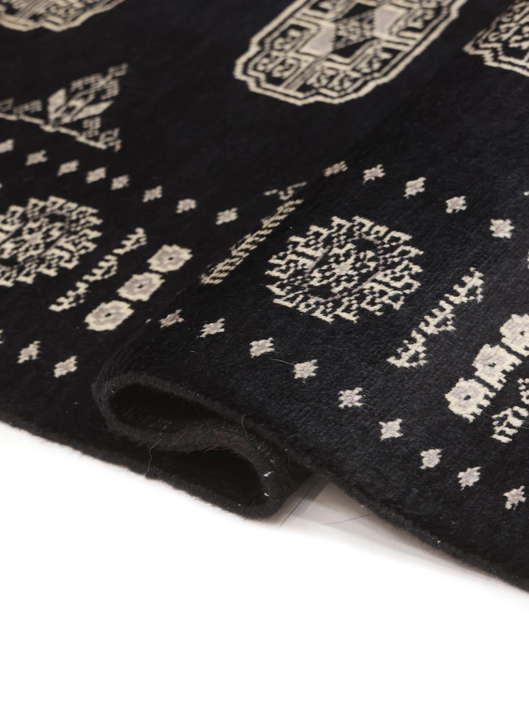 Handmade Pakistani wool rug in black