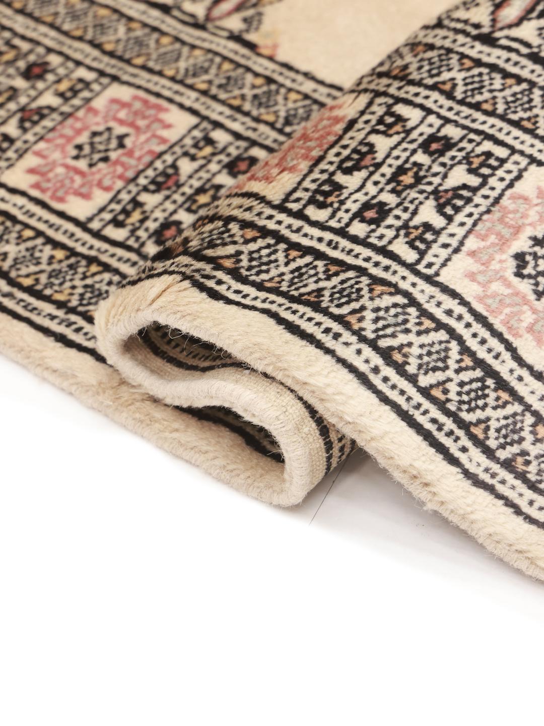Pakistan Bokhara 2ply beige rug