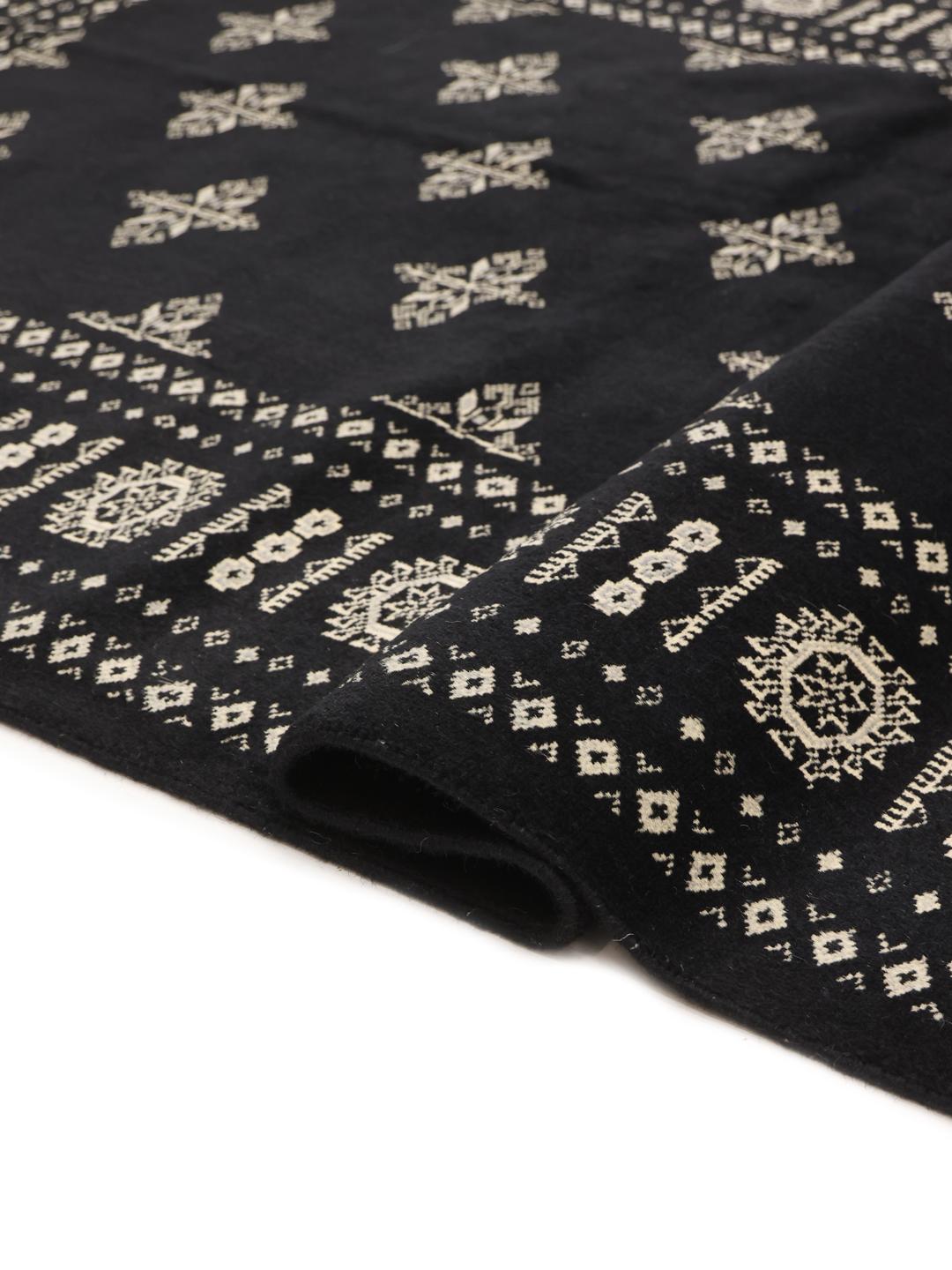 Vloerkleed uit Pakistan in zwart