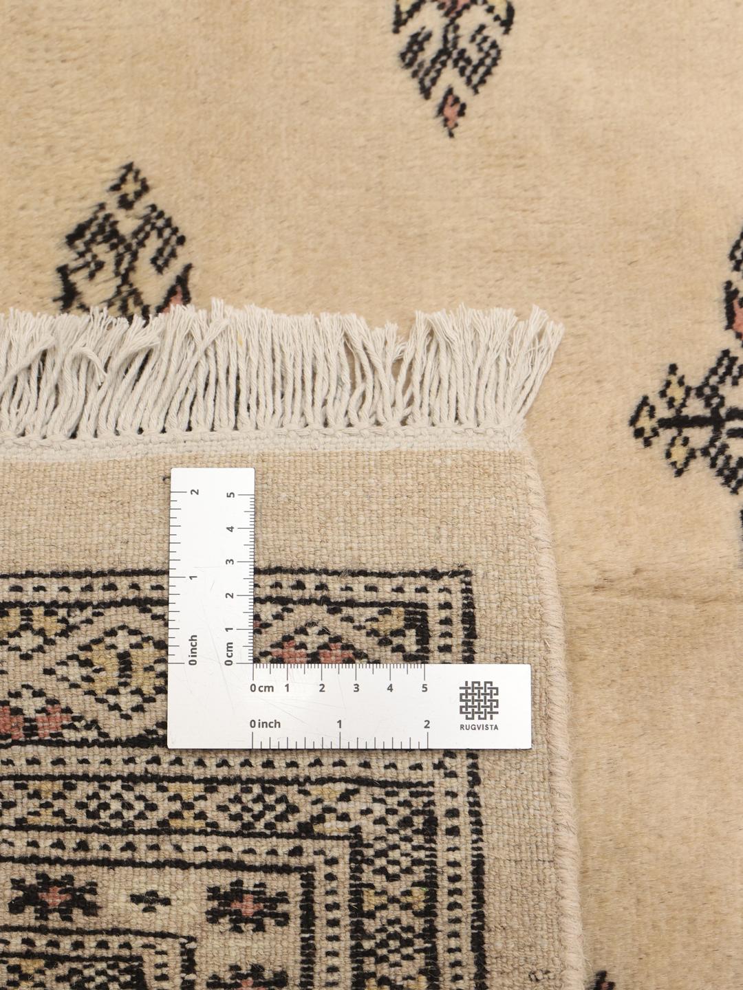 vierkant vloerkleed uit Pakistan in het beige