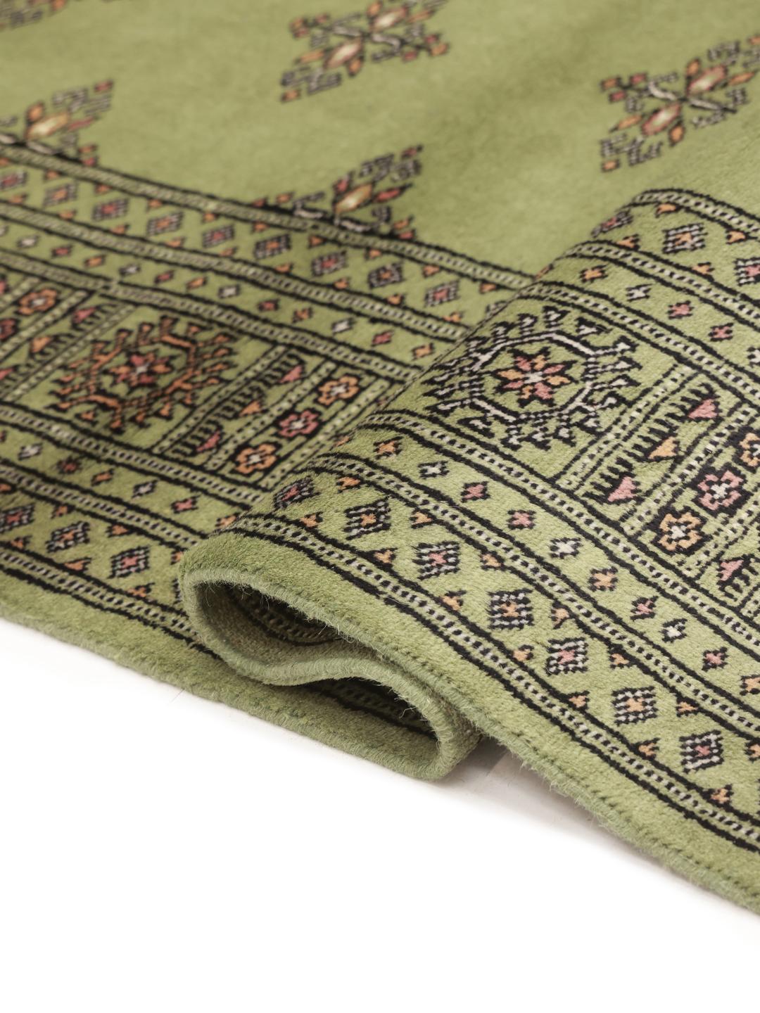 Hand-knotted Pakistan wool rug in light green