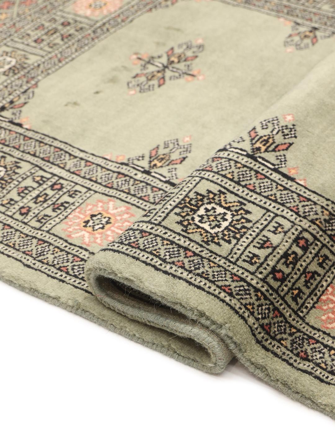 Handmade Pakistan rug in green