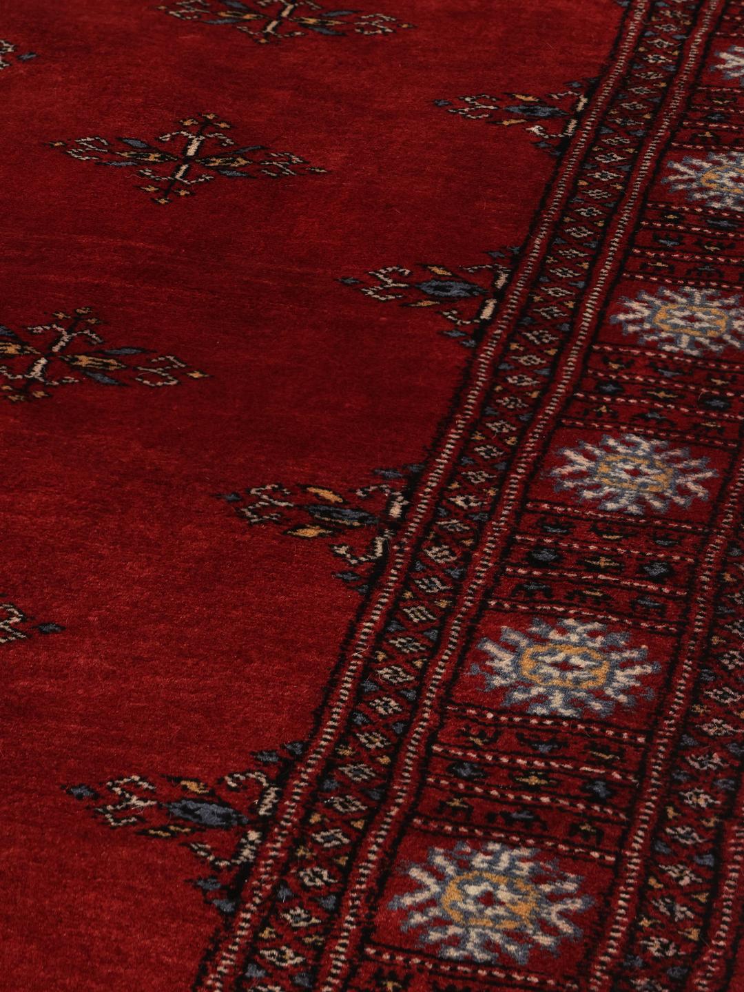 Handgemaakt Pakistaans loper tapijt in rood