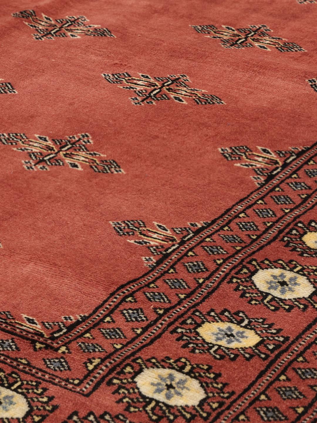 Handmade Pakistan rug in red