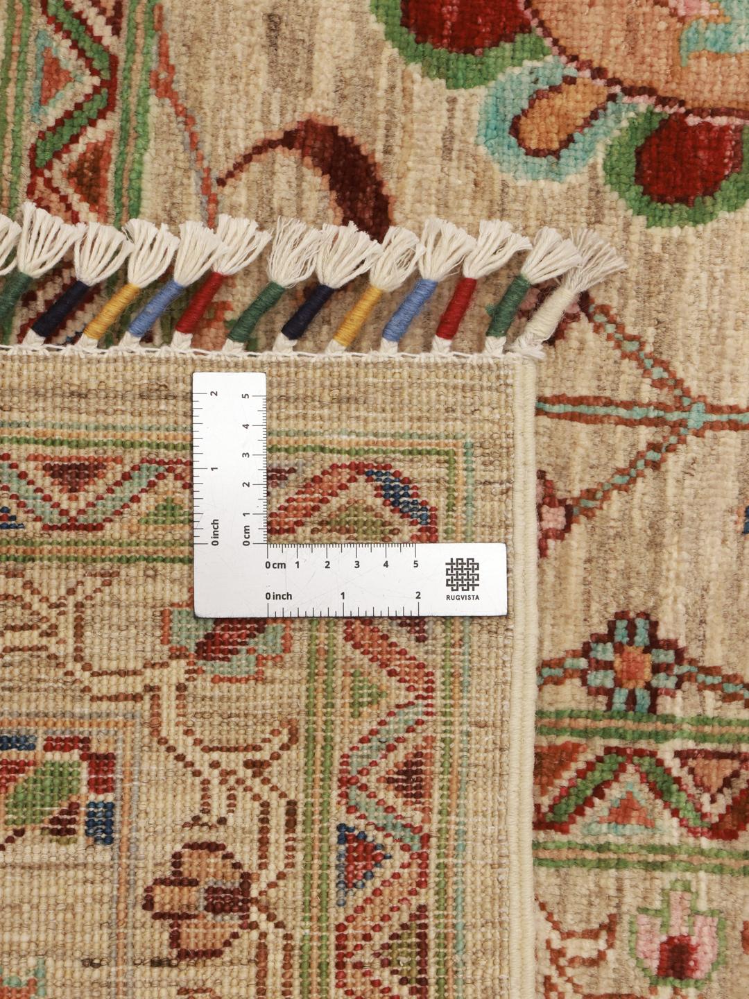 Afghaans vloerkleed in beige met bloemenpatroon