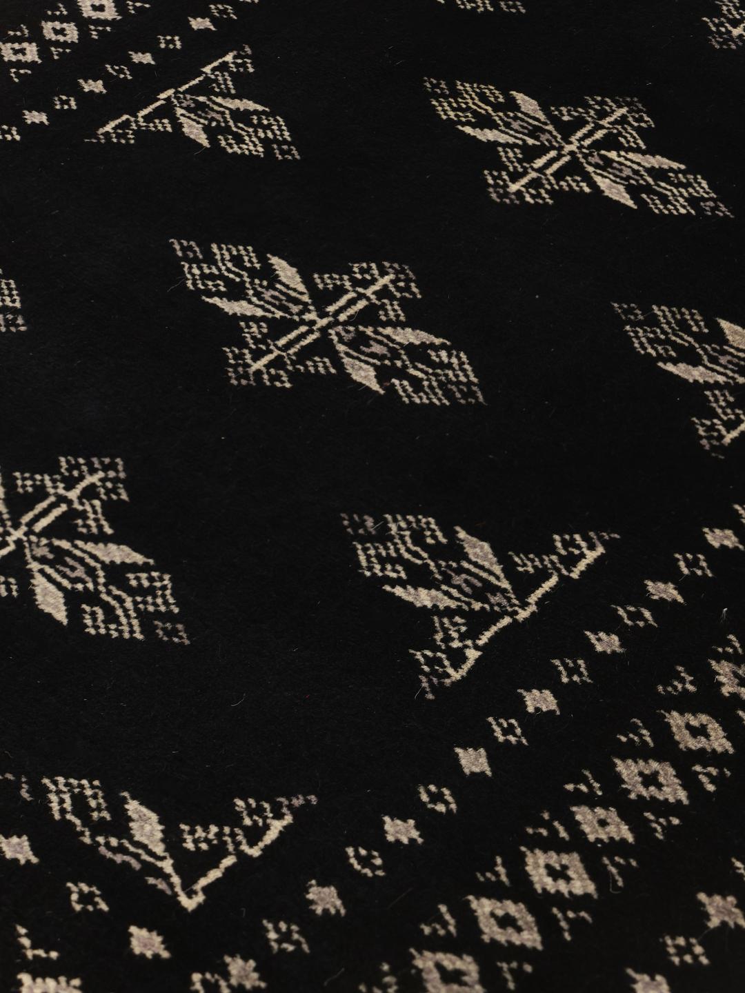 Runner rug from Pakistan in black