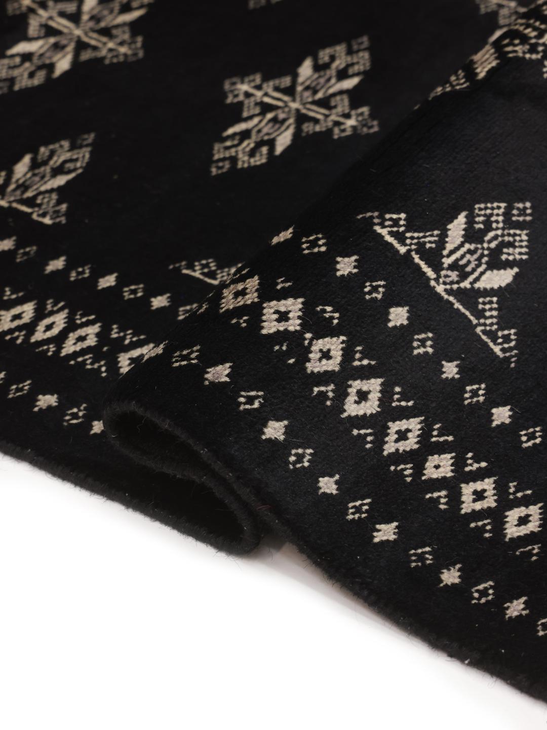 Runner rug from Pakistan in black