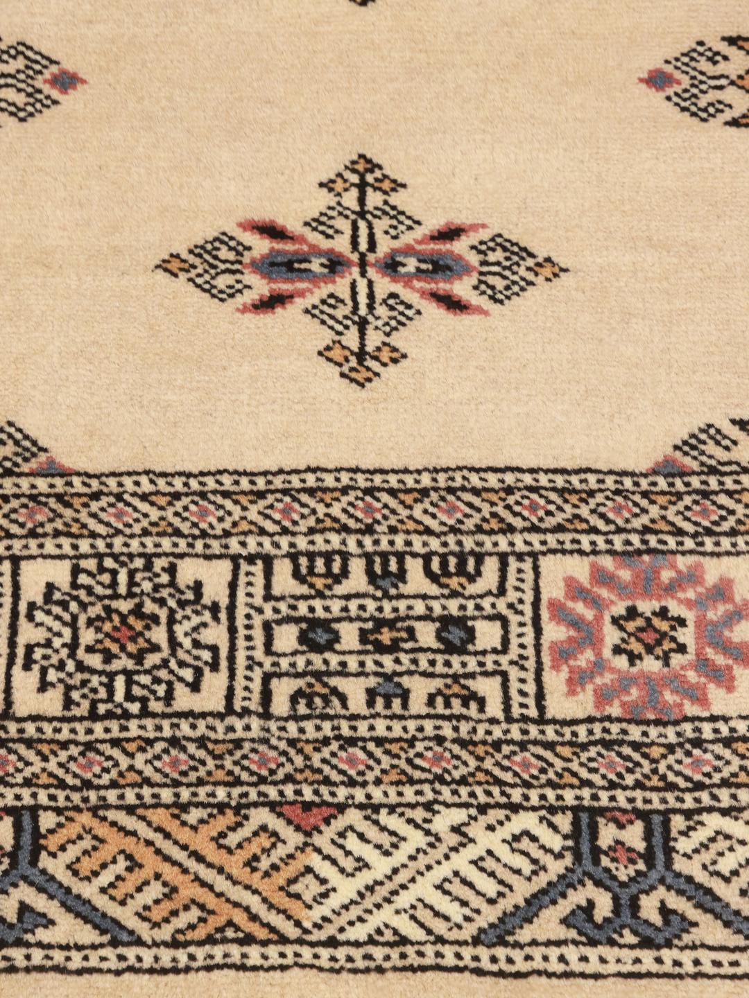 Tapis de couloir beige du Pakistan