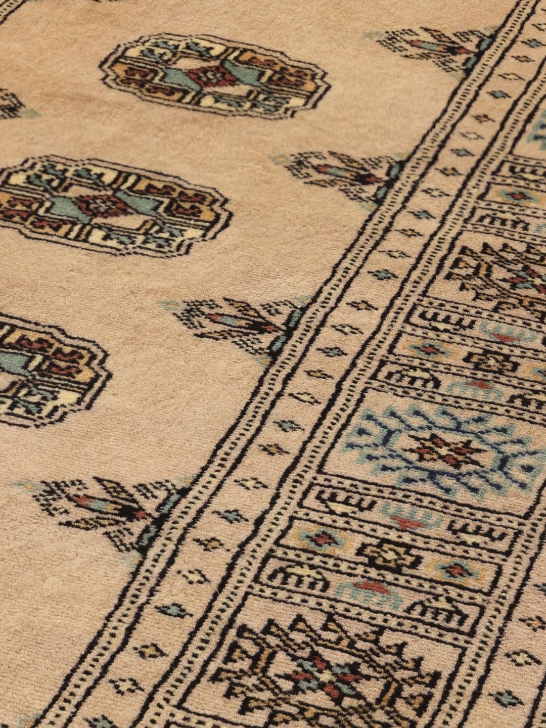 Handgeknoopte Pakistaanse Bokhara loper in beige