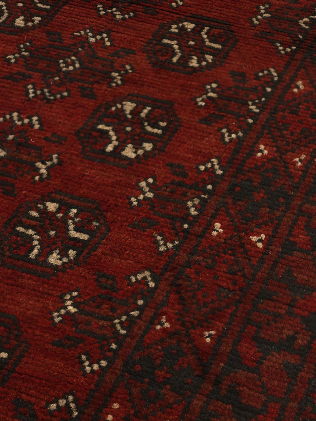 Tapis couloir noué à la main Afghan Fine en rouge foncé et noir