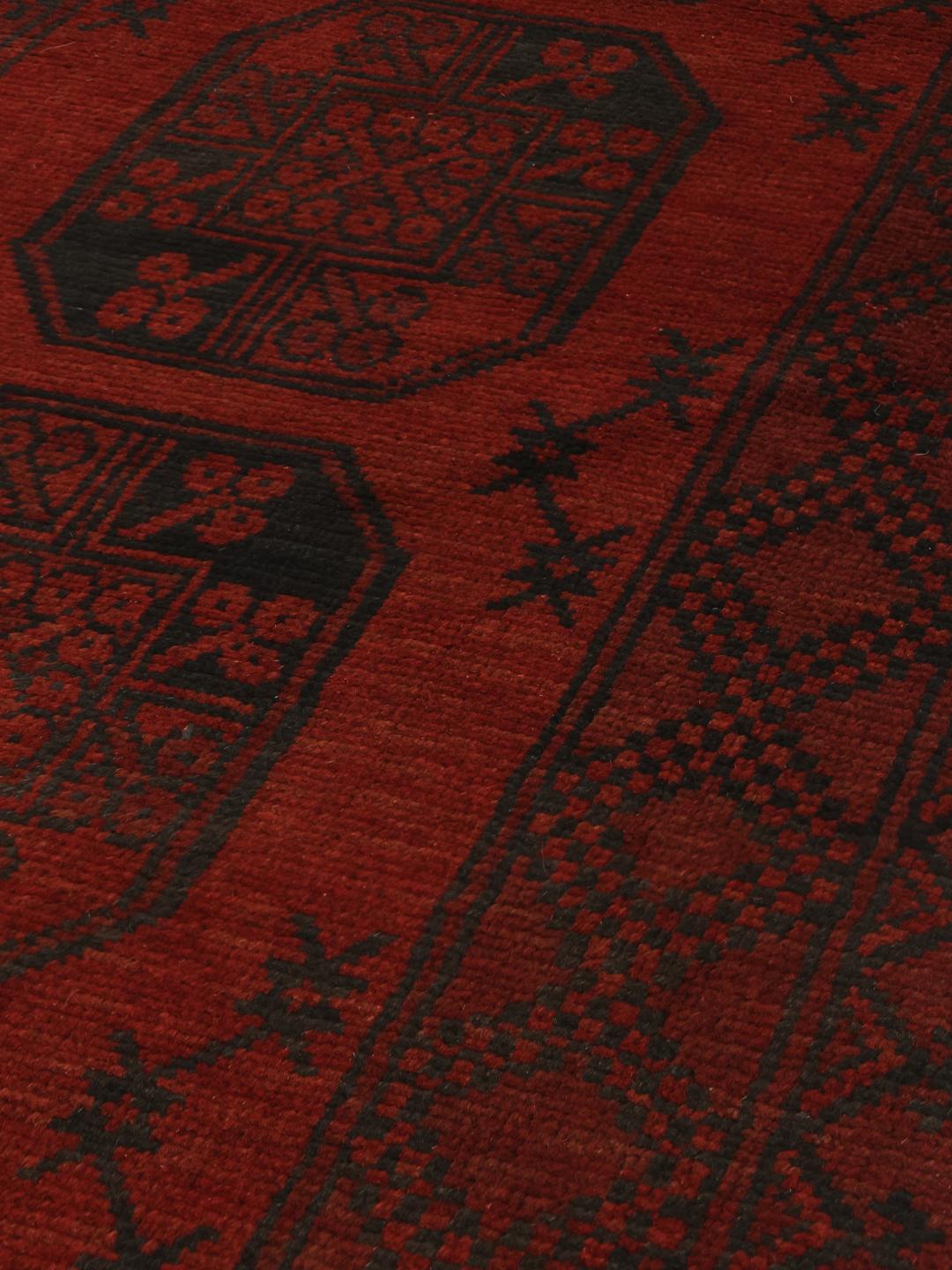 Tapis couloir en laine noué à la main d'Afghanistan en rouge foncé et noir