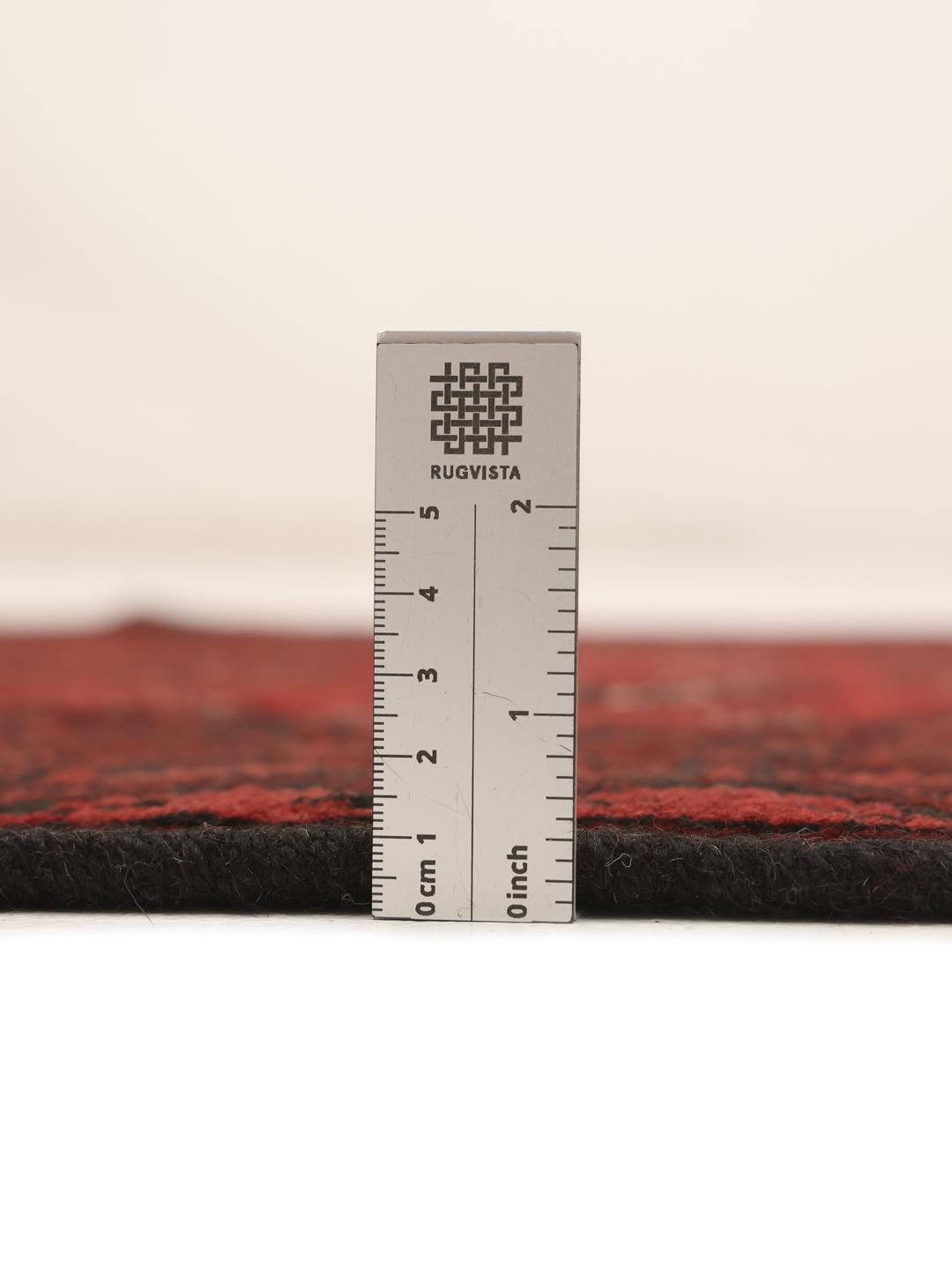 Tapis couloir noué à la main en provenance d'Afghanistan en rouge foncé et noir
