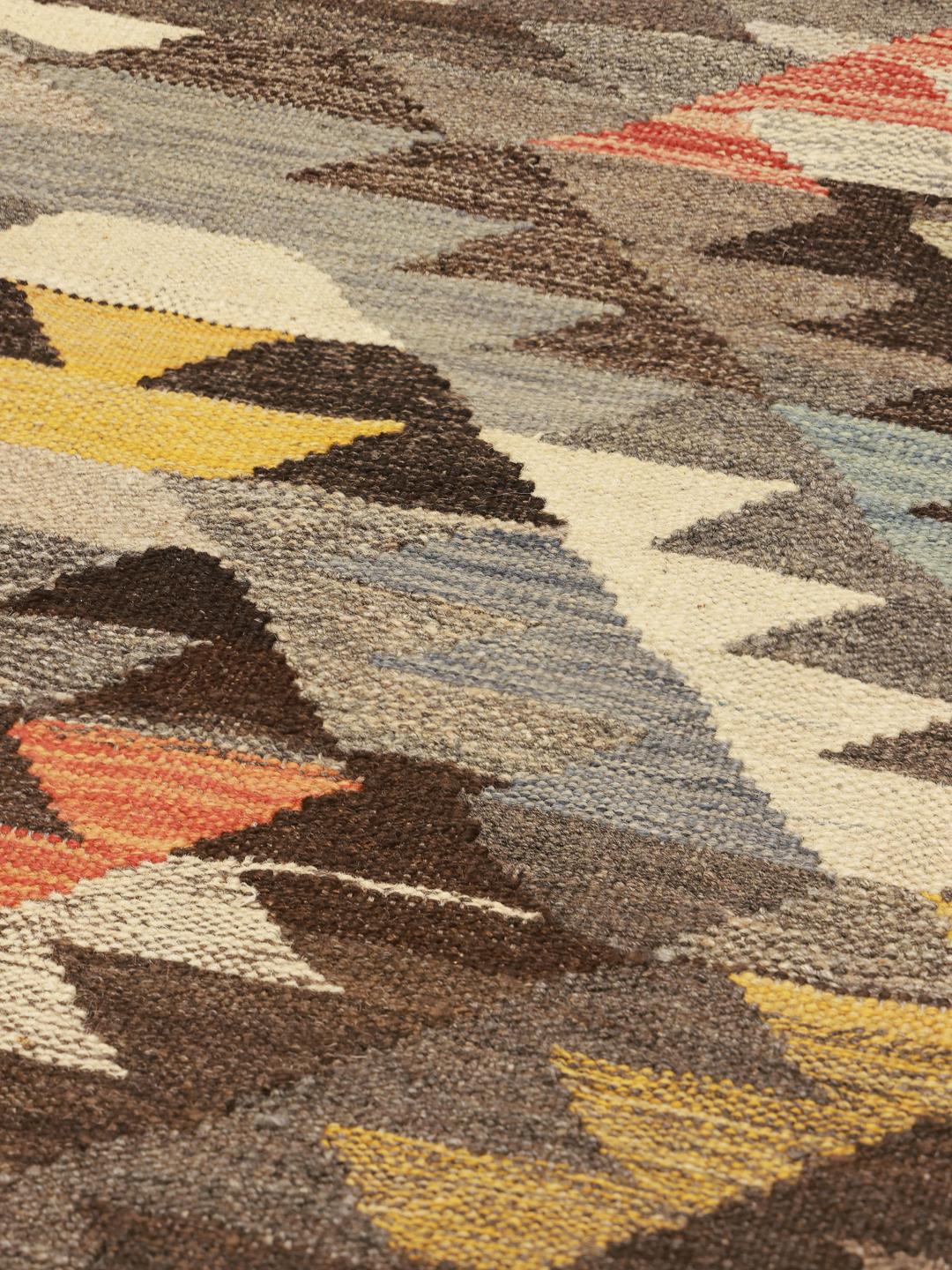 Tapis Kilim Ariana tissé à main en gris et multicolore d'Afghanistan