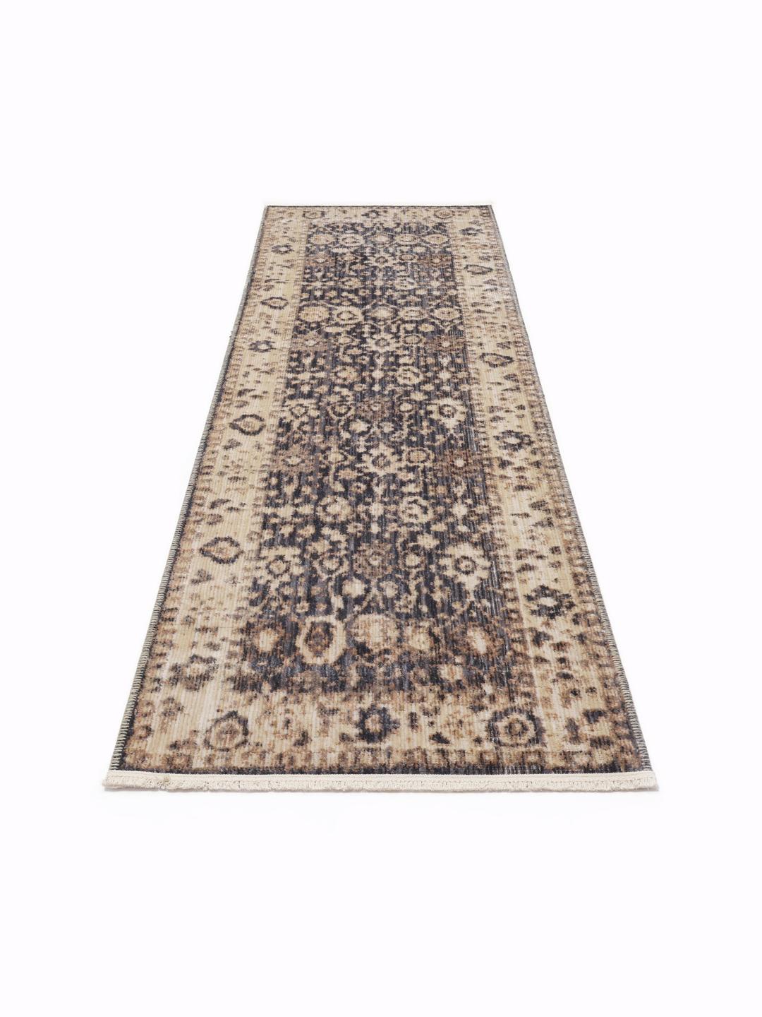 Donkergrijze en beige loper met een versleten ornamenteel patroon en franjes