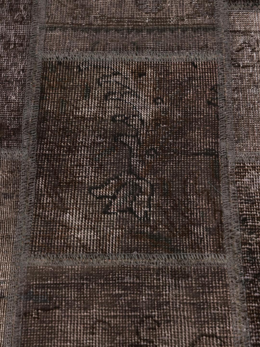 Ręcznie wiązany chodnik Patchwork w kolorze brązowym i ciemnoszarym z Turcji