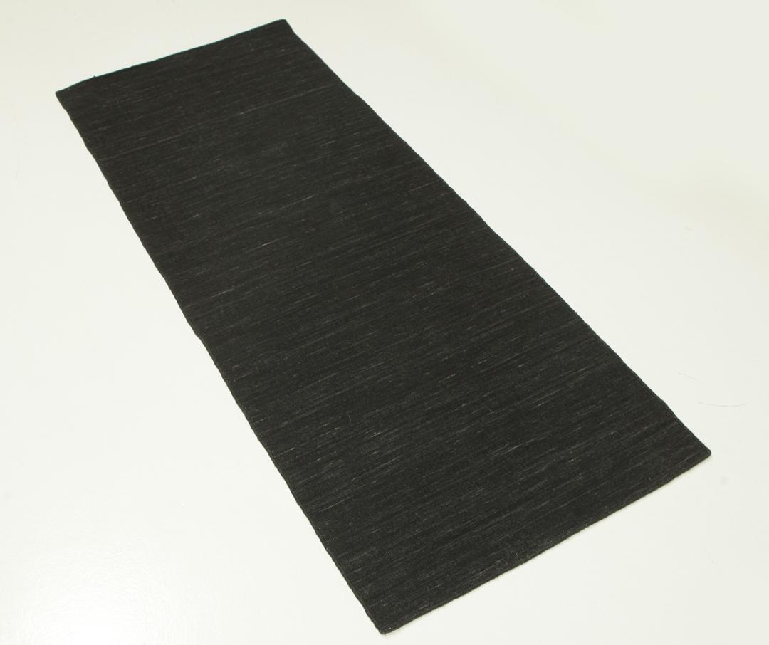 Zwarte handgeweven loper