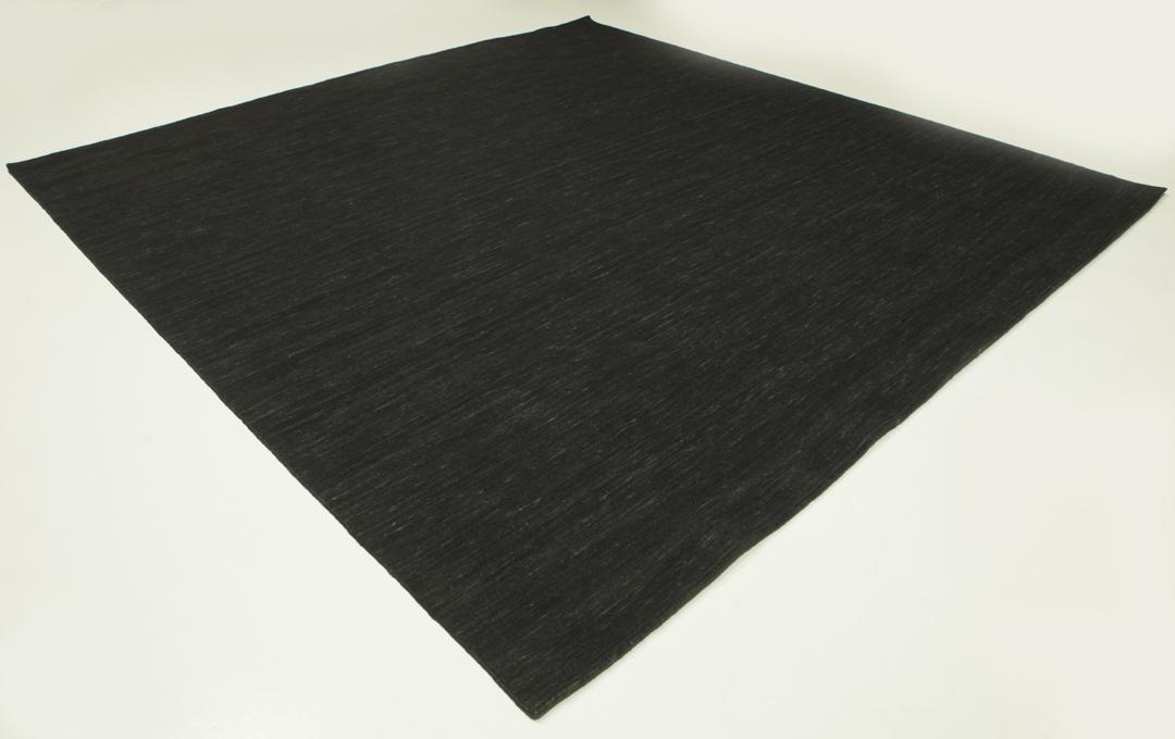 Tapete quadrado preto