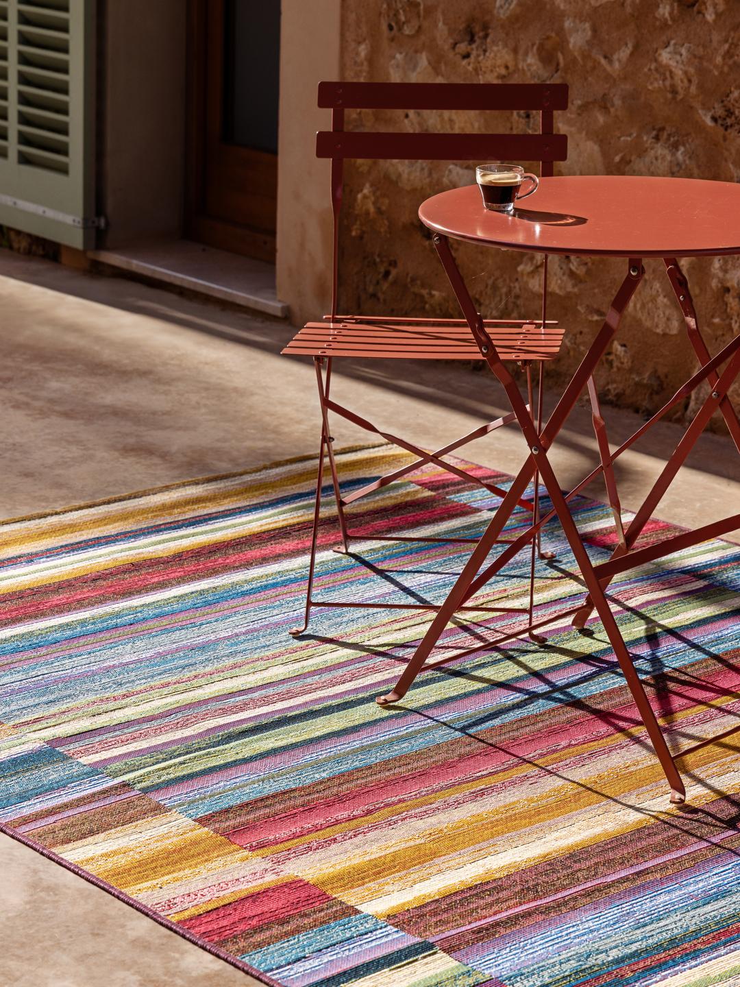Multicolour tapijt met streepjespatroon