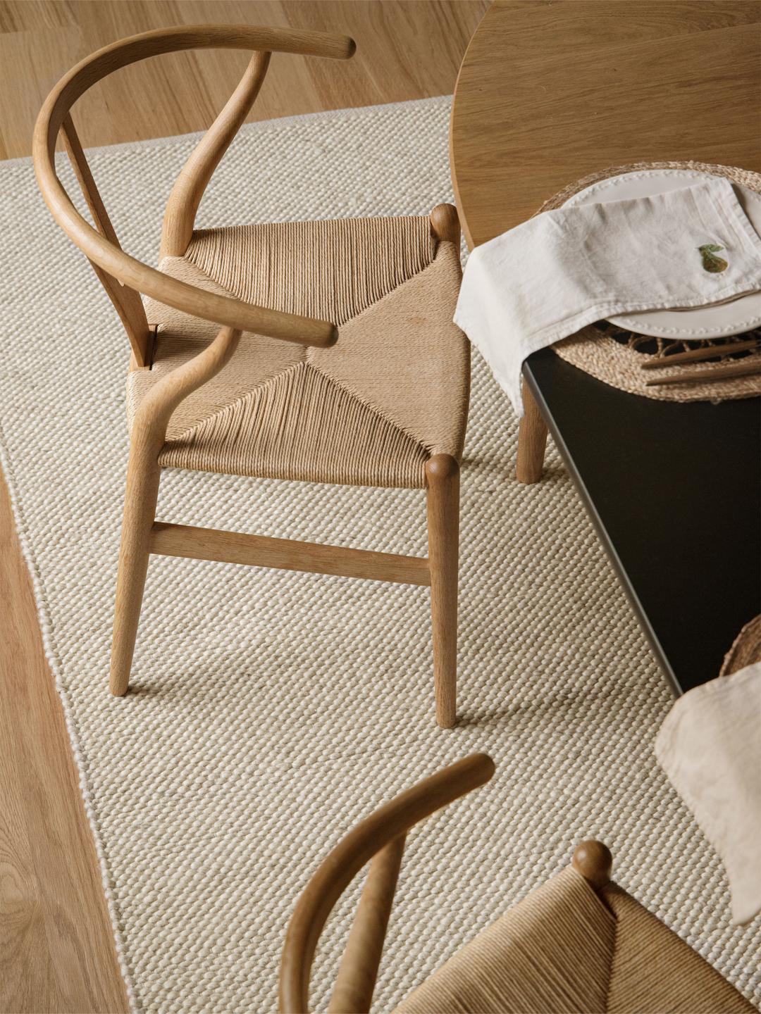 Handgeweven beige wollen tapijt
