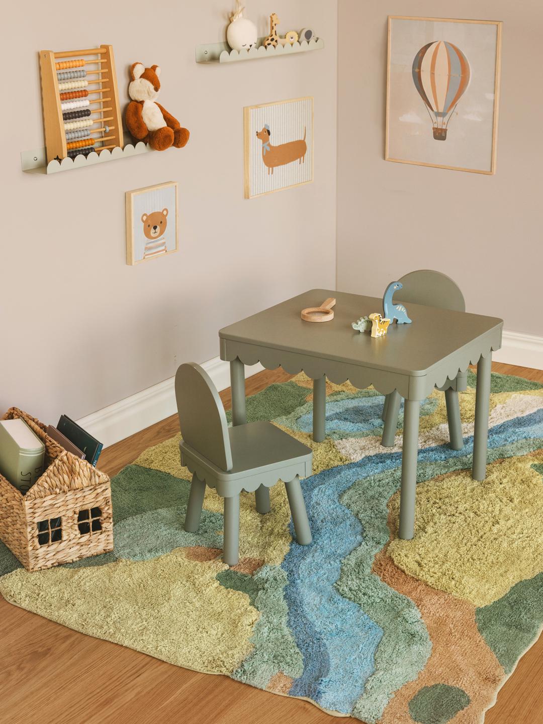 Onregelmatig gevormd katoenen kleed met een abstract blauw en groen rivierlandschapontwerp