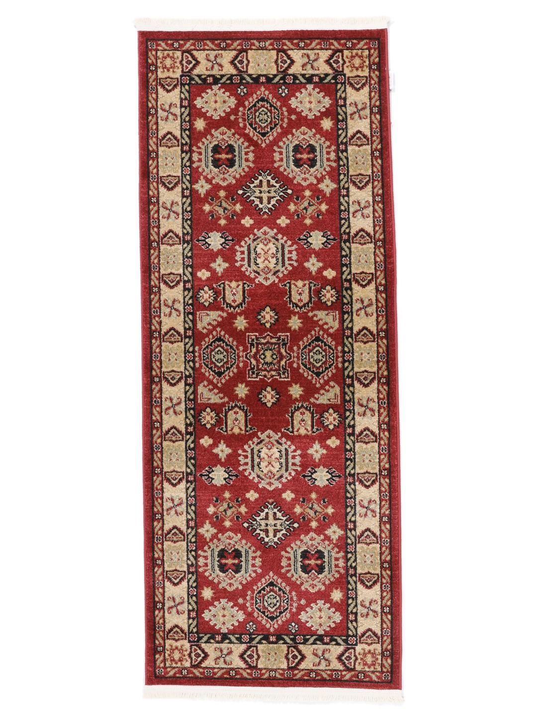 Tapis de couloir rouge avec des motifs traditionnels