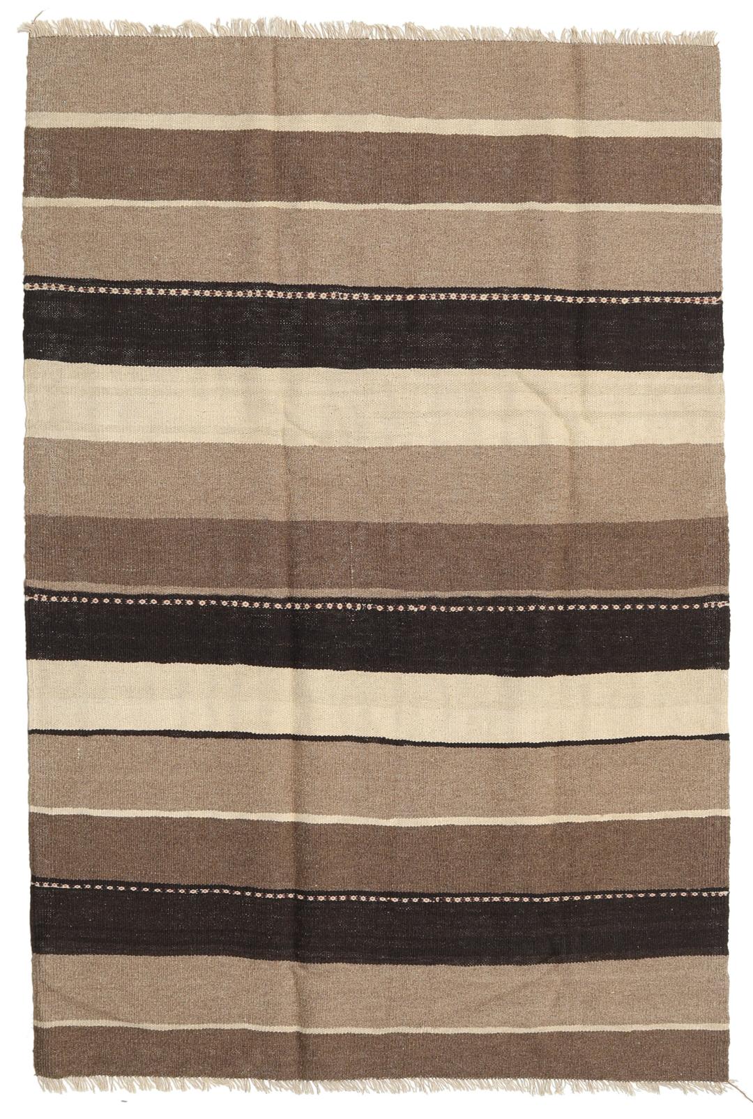 Håndvævet stribet Kelim-tæppe fra Mellemøsten i nuancer af brun og beige.