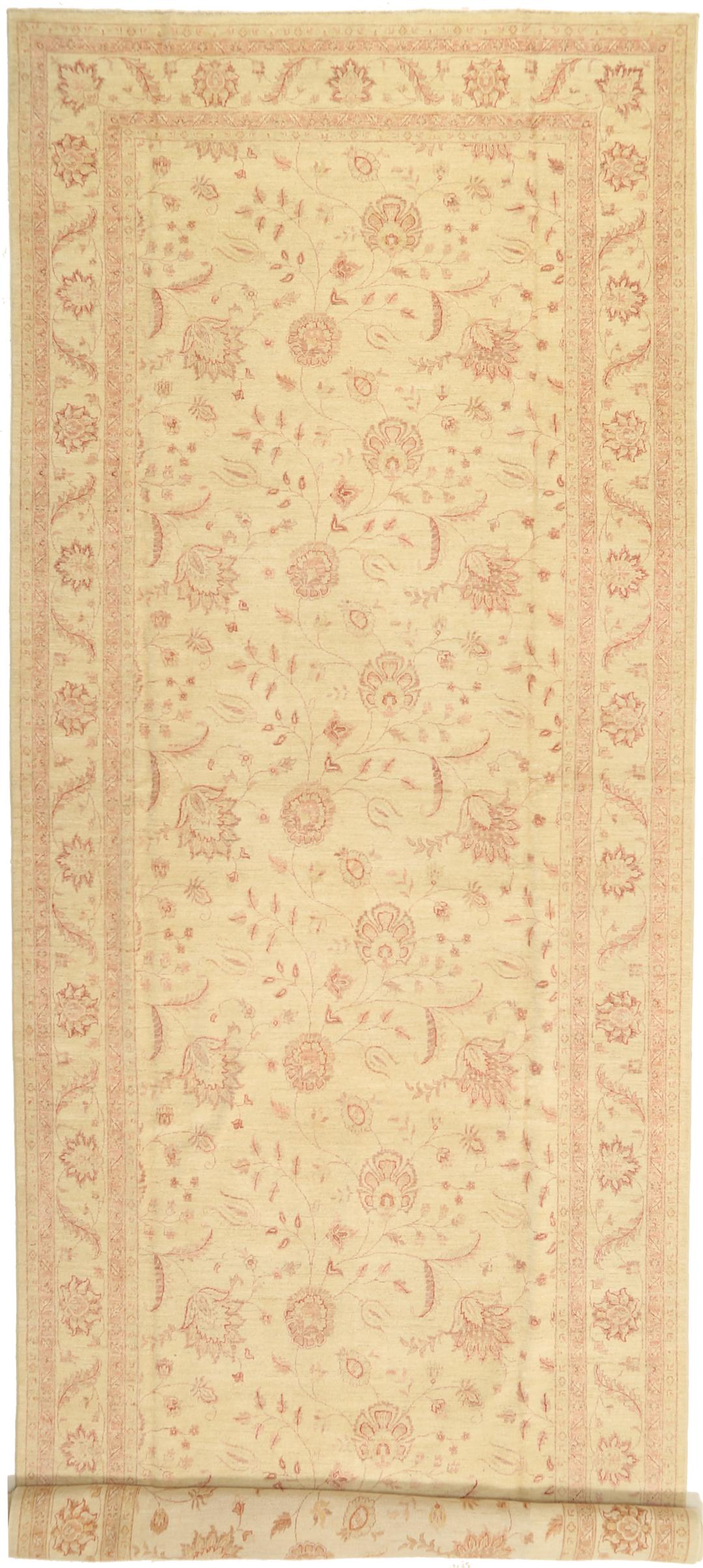 Hand-knotted Ziegler Fine runner with floral patterns in beige and red from Pakistan
