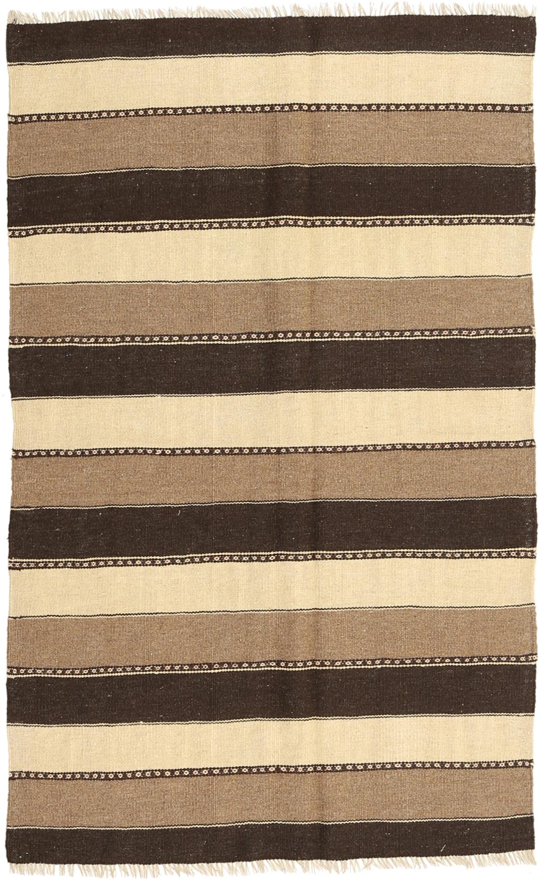 Et håndvævet mellemostligt kelimtæppe med vandrette brune og beige striber.