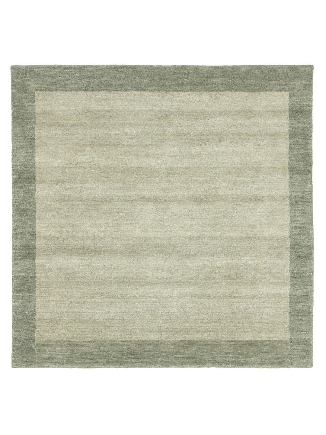 Tapis carré gris et vert avec une bordure décorative