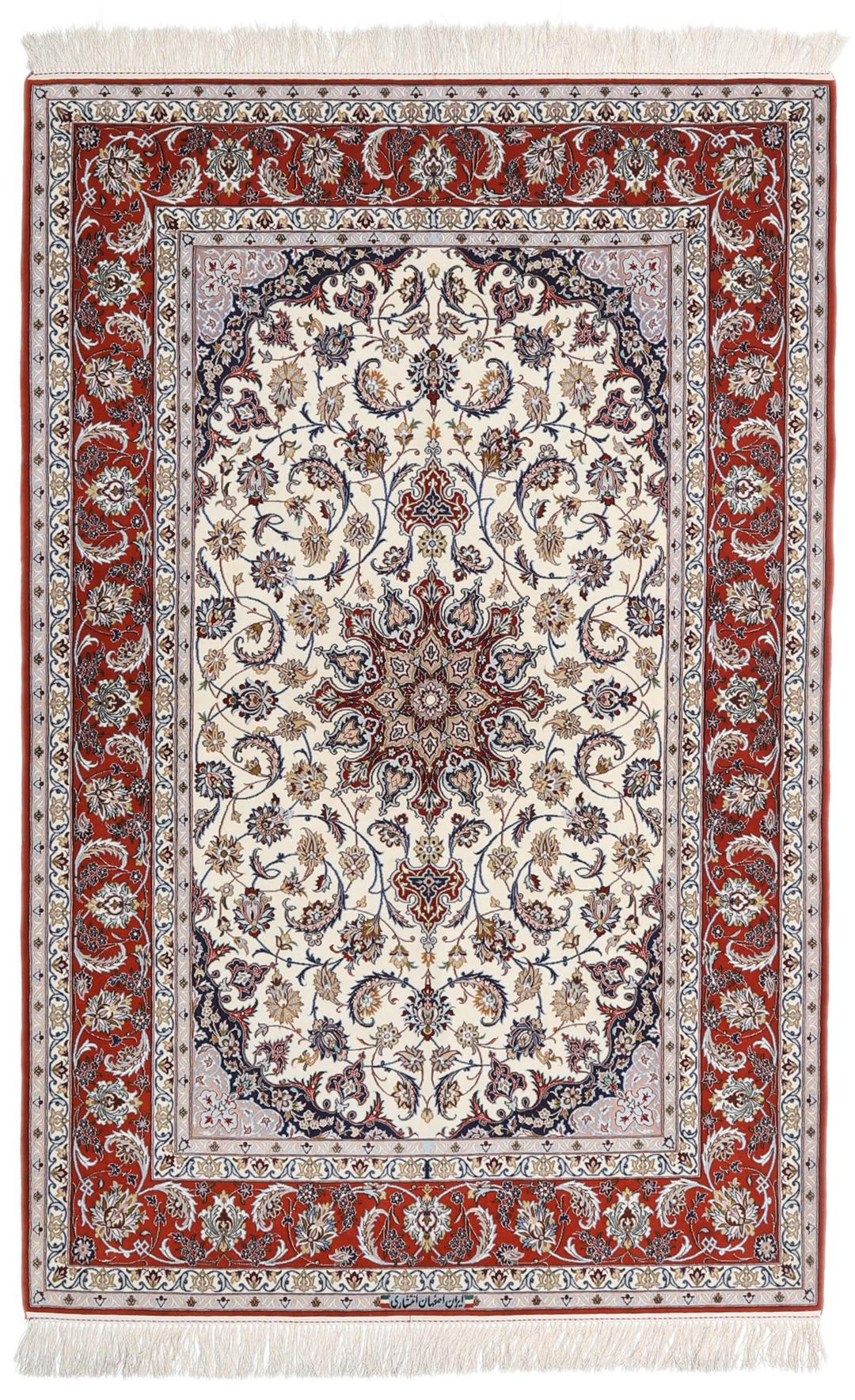 Ručno čvorani Isfahan tepih sa zamršenim cvjetnim uzorcima u crvenoj i krem boji s Bliskog istoka