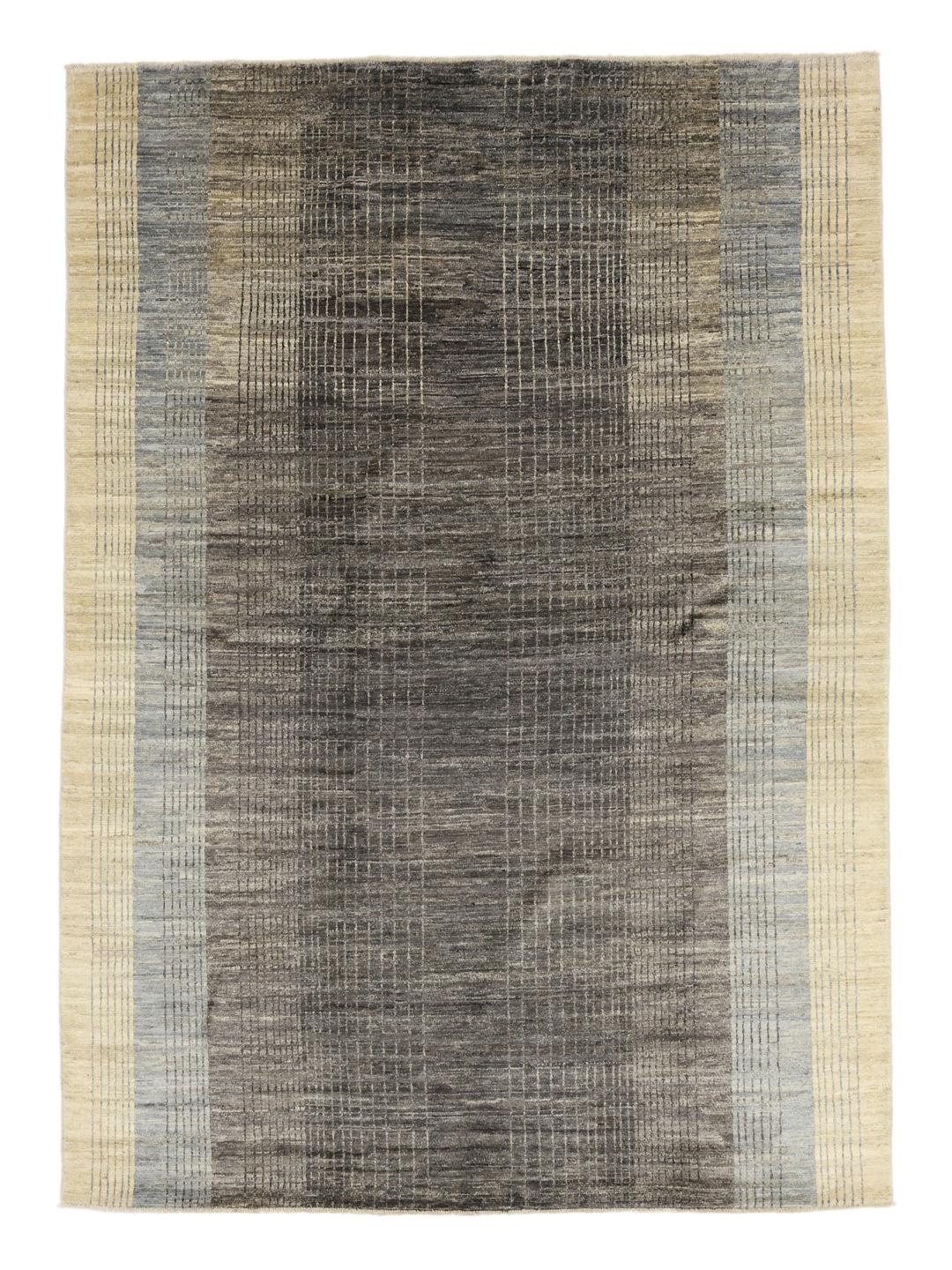 Håndknyttet afghansk tæppe i nuancer af grå og beige med et moderne stribet design.