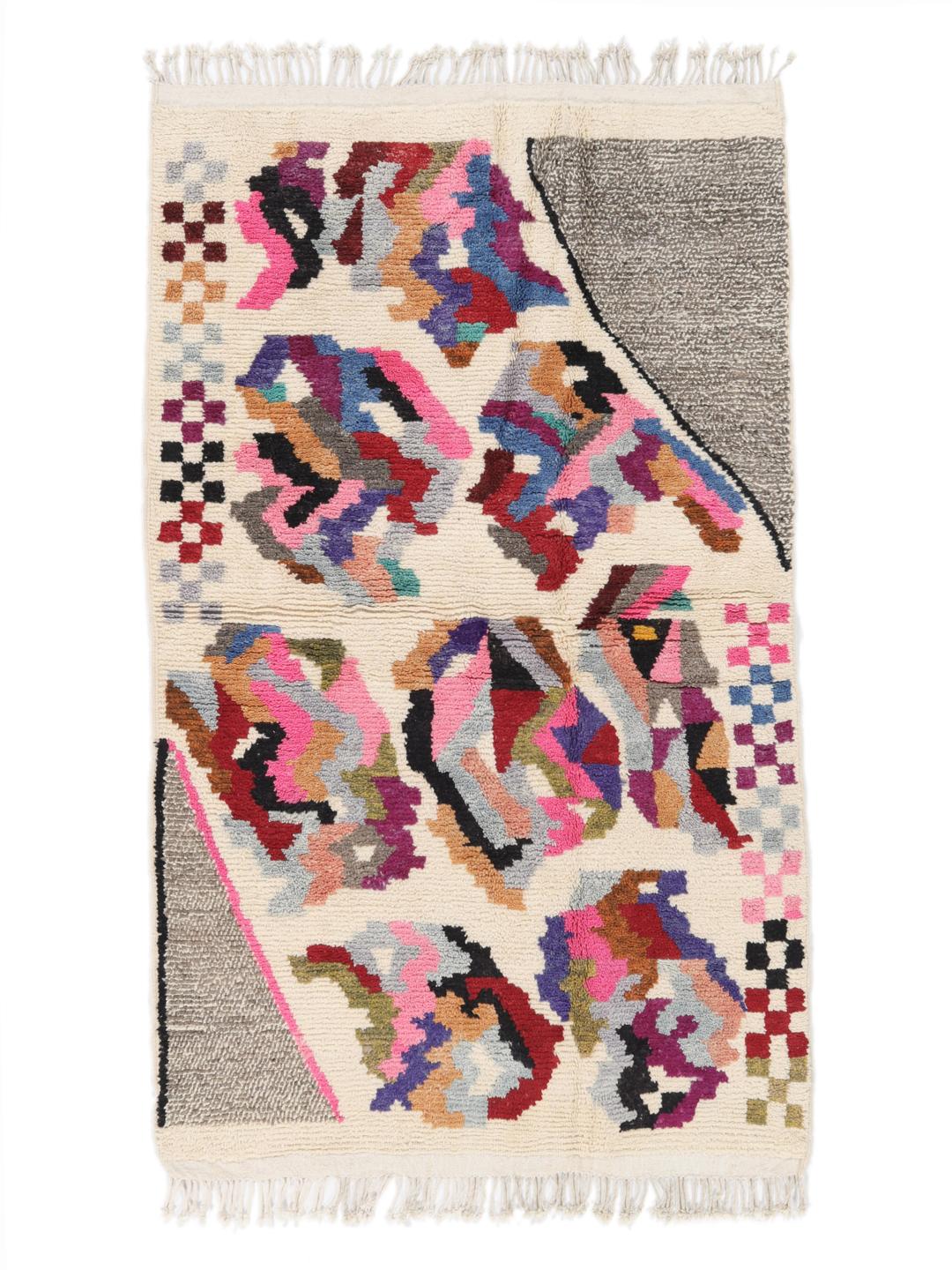 Handgeknoopt Marokkaans tapijt met kleurrijke abstracte motieven op een crèmekleurige achtergrond