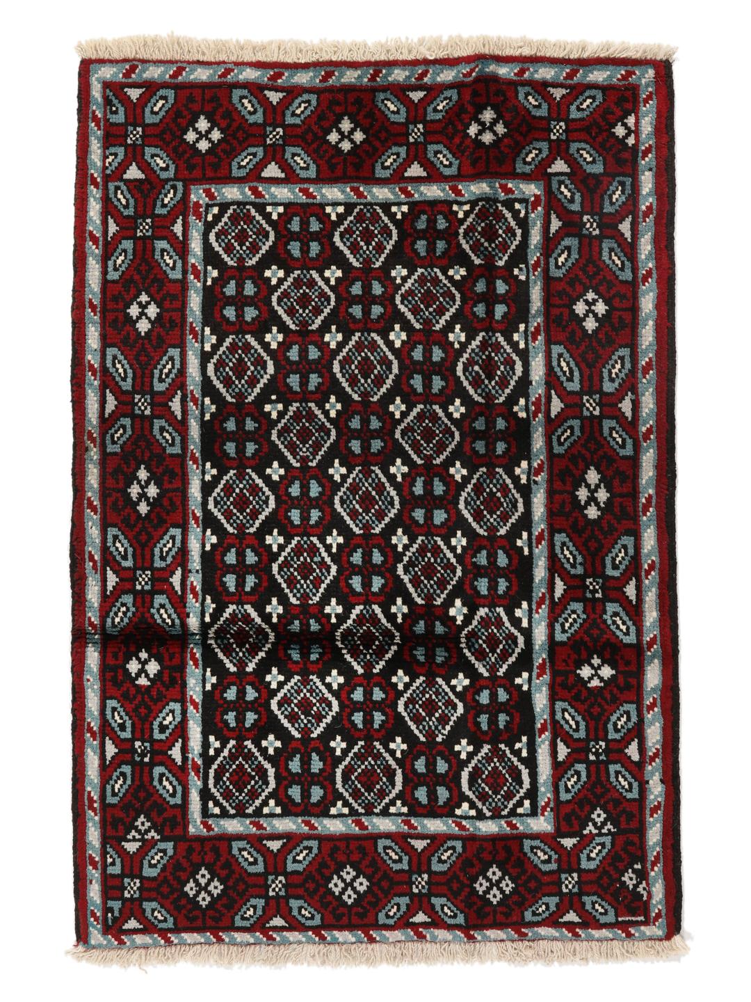 Handgeknoopt Baluch-tapijt uit het Midden-Oosten met een levendig rood en donker geometrisch patroon
