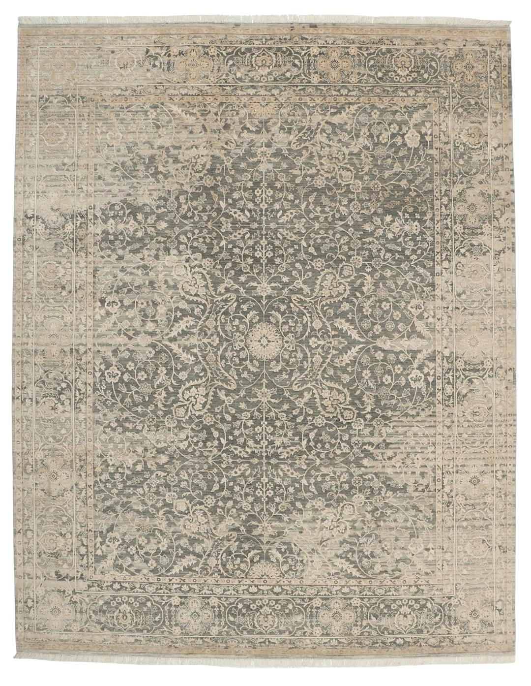 Et håndknyttet Tabriz-tæppe fra Indien med et indviklet blomstermønster i mørkegrå og beige.