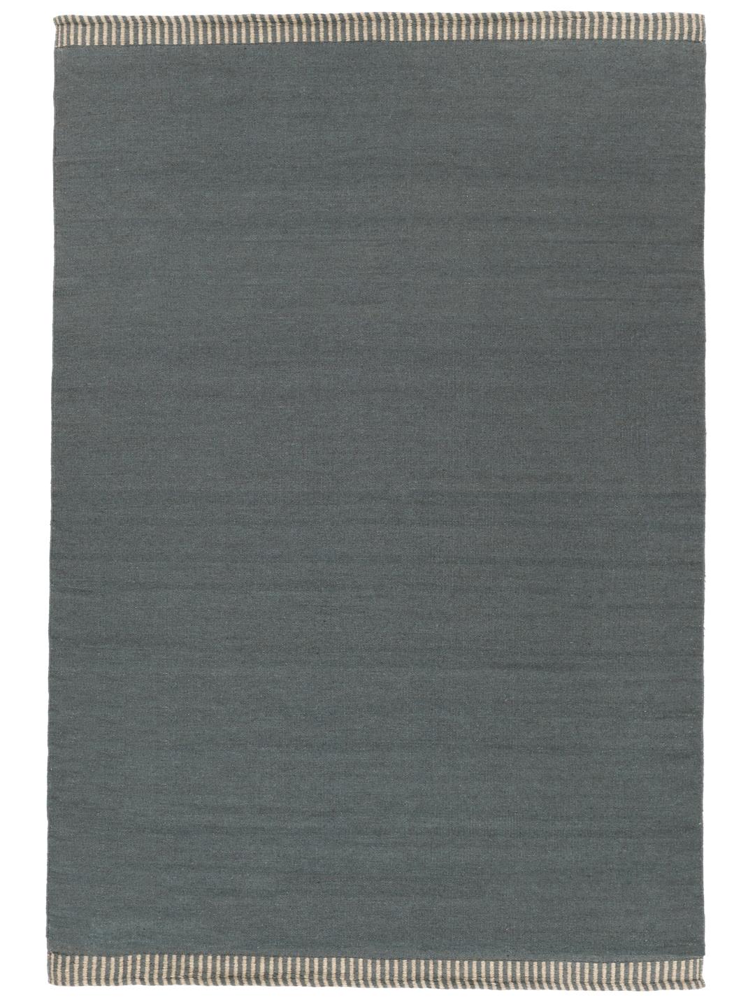 Handgeweven blauw tapijt met gestreepte uiteinden