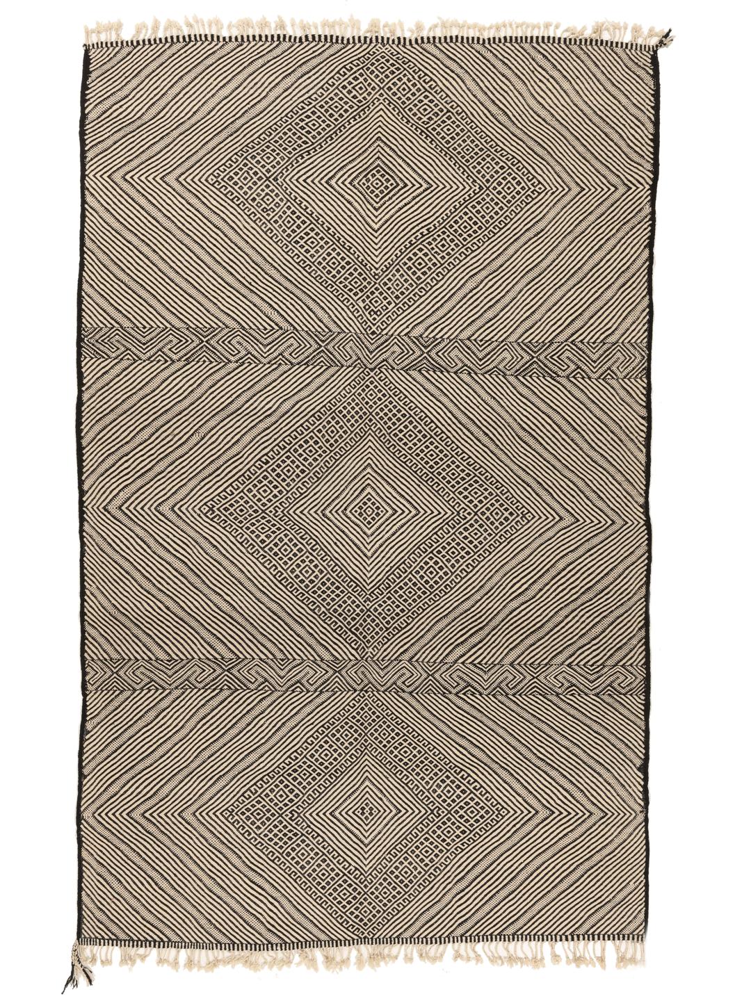 Hand-woven Moroccan High Atlas Kelim rug with a geometric diamond pattern in beige and black
