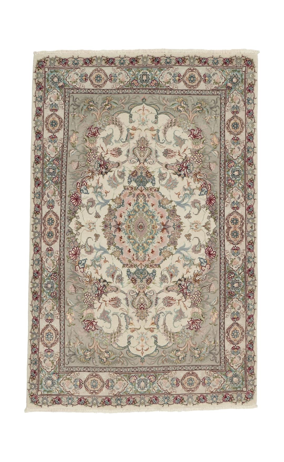 Håndknyttet Tabriz-tæppe med blomstermotiver i beige og bløde toner
