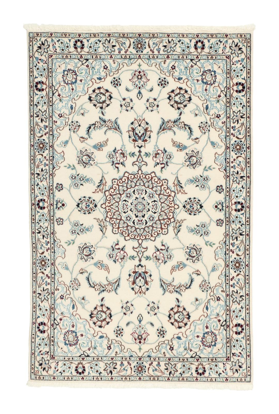 Handgeknoopt Nain-tapijt met verfijnde bloemmotieven in beige en blauw uit het Midden-Oosten