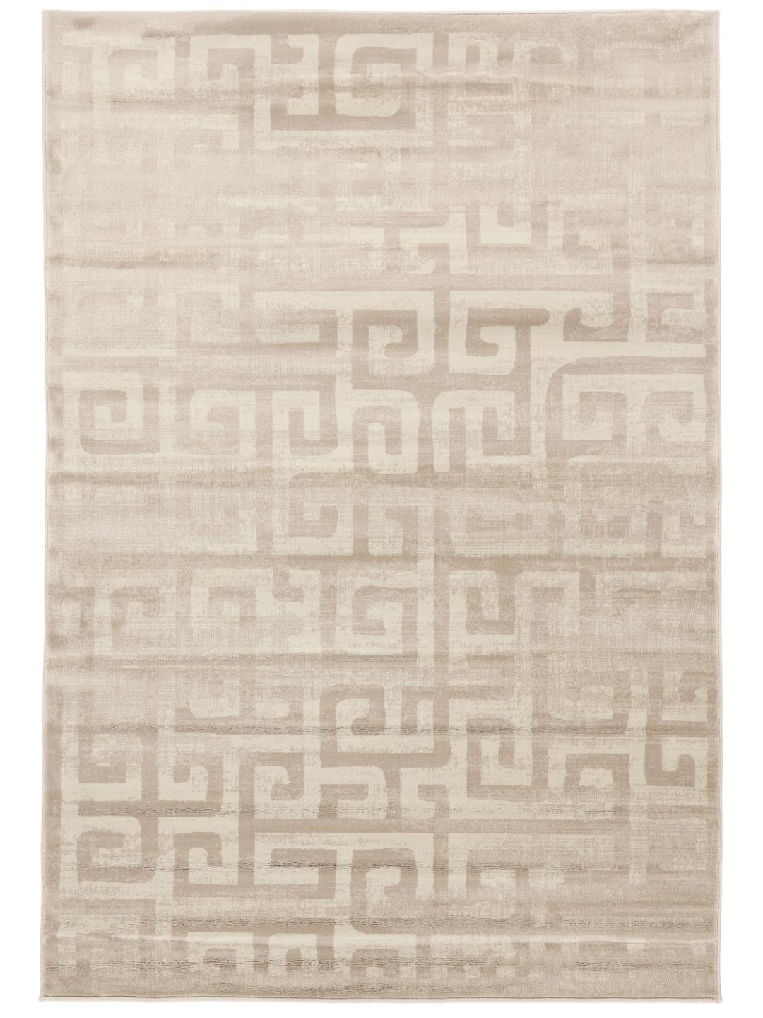 Beige tæppe med et subtilt geometrisk mønster