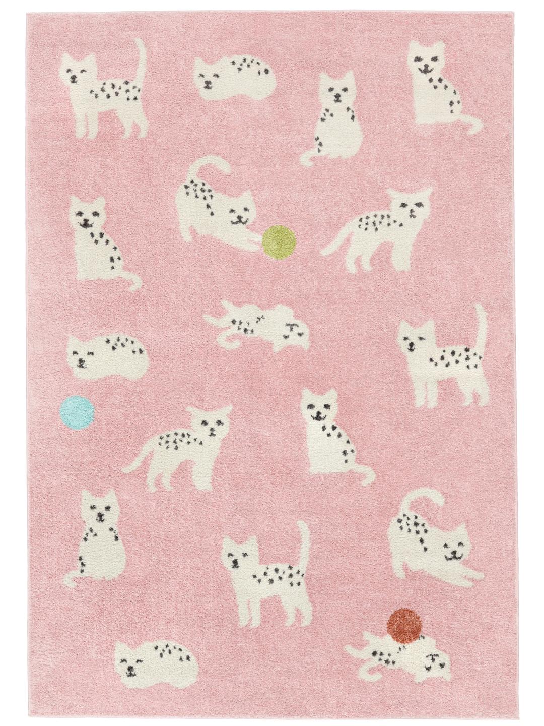 roze tapijt met speelse kattenmotieven en garenbollen