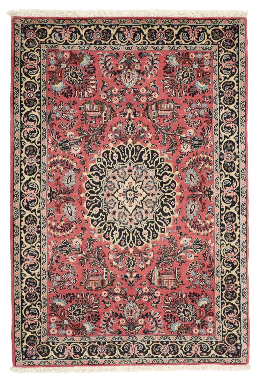 Et håndknyttet Hamadan Shahrbaf-tæppe fra Mellemøsten i mørkerøde nuancer med blomstermotiver.