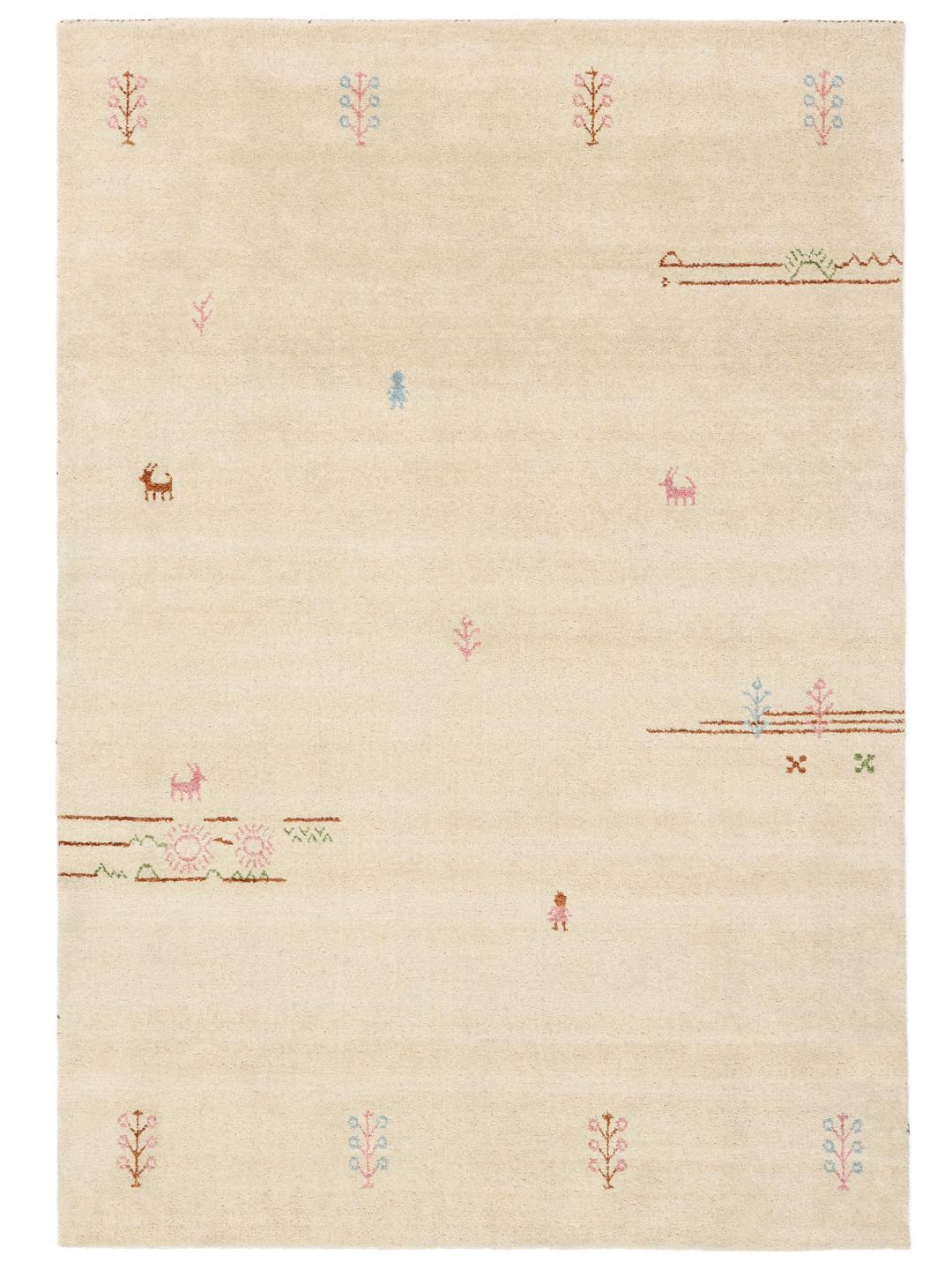 Et beige tæppe med små, spredte dekorative motiver.