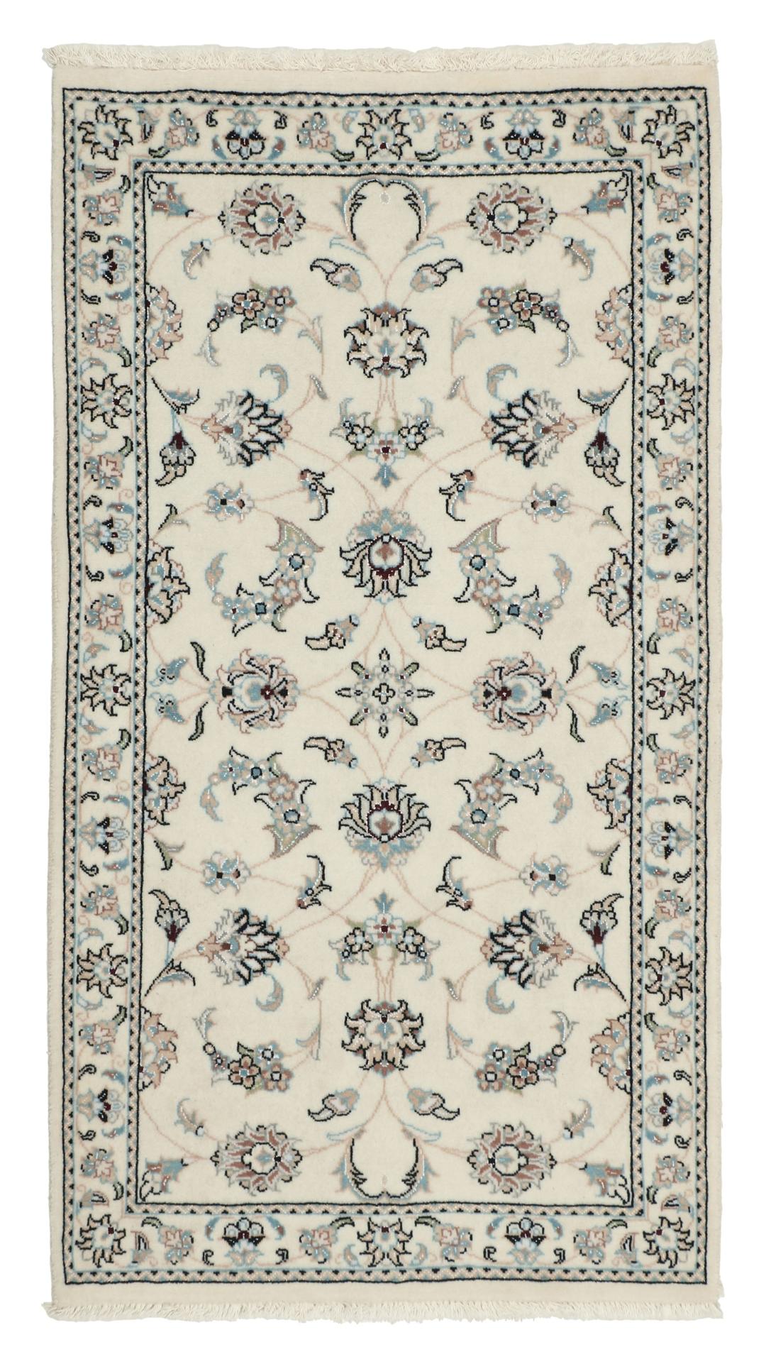 Handgeknoopt Nain 9La tapijt met delicate bloemmotieven op een beige achtergrond