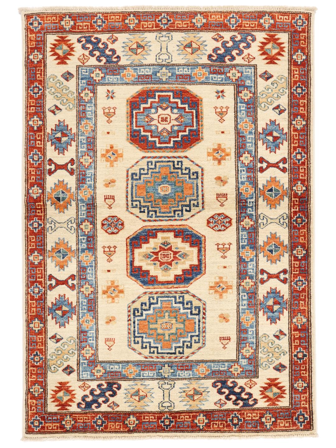 Handgeknoopt Kazak Ariana tapijt uit Afghanistan in beige, rood en blauw.