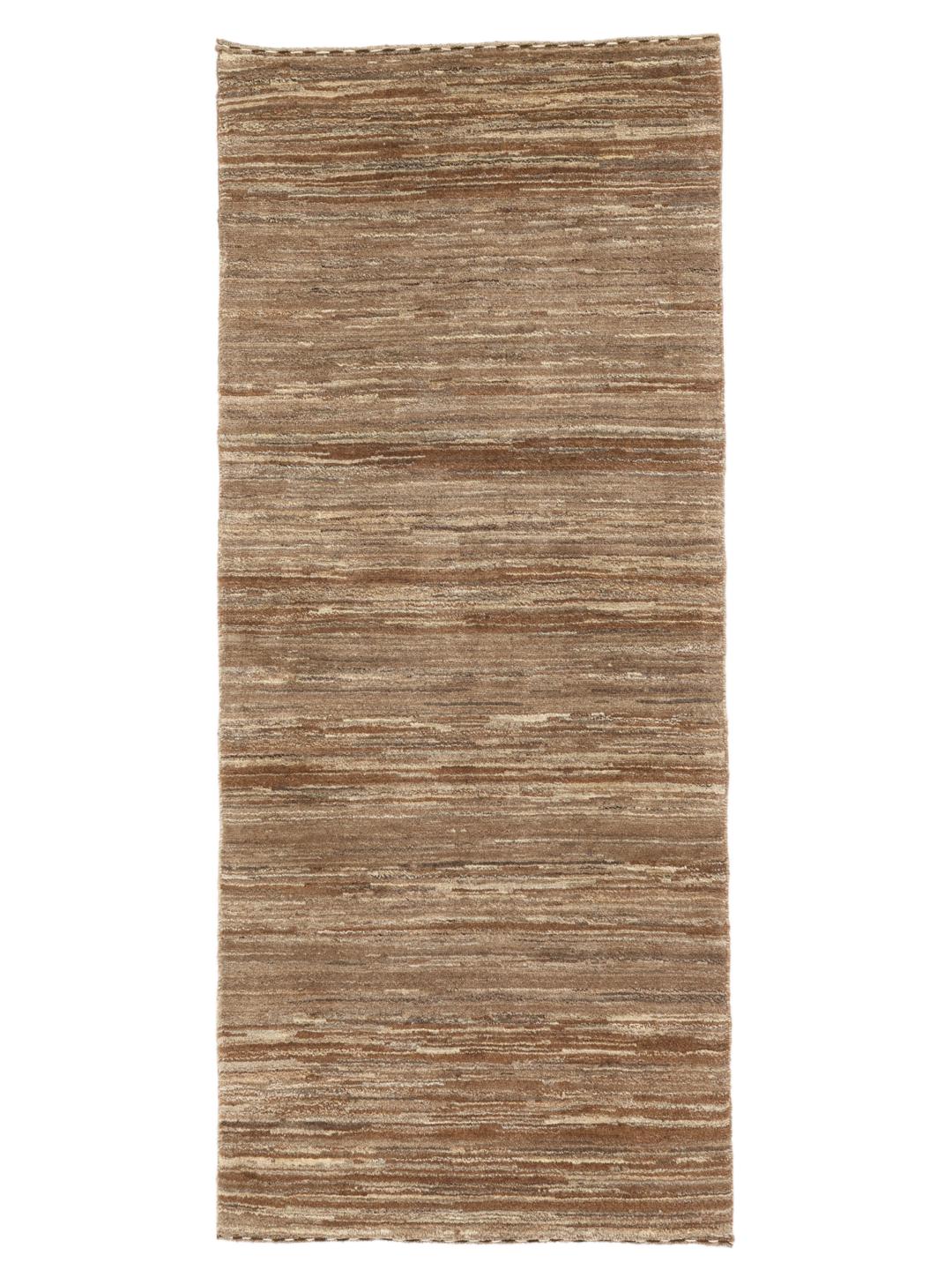 Håndknyttet brun uldløber fra Mellemøsten med et naturligt, tekstureret design.