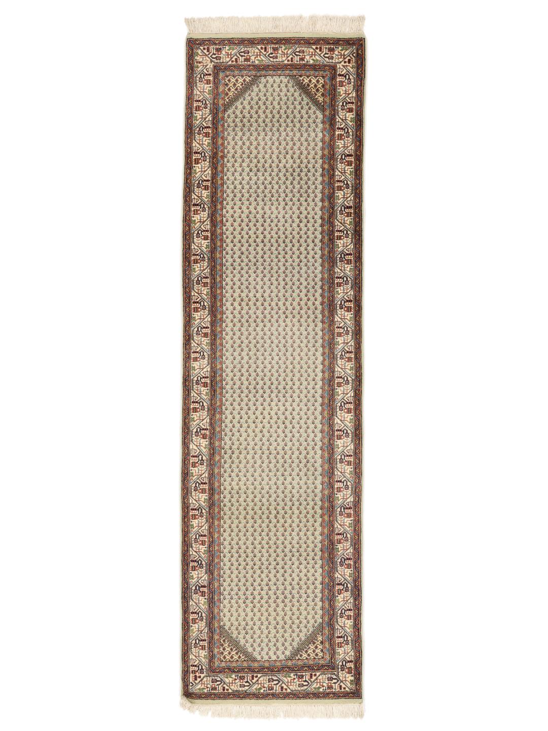 Tapis couloir Mir Indo noué à la main avec un motif floral répétitif dans des tons beige et multicolores.