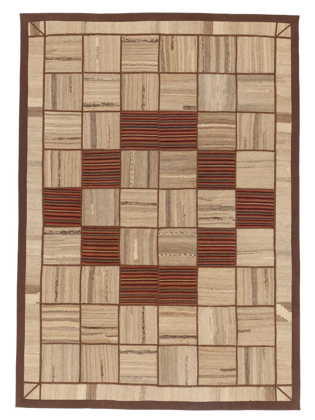 Tapis patchwork en laine tissée à la main provenant du Moyen-Orient dans des tons marron