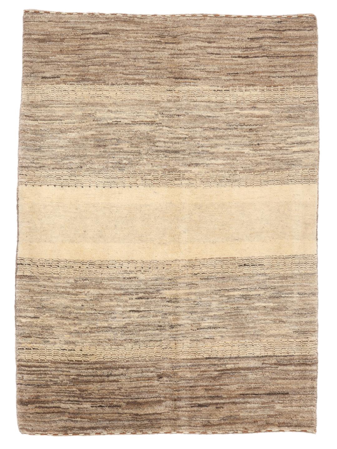 Handgeknoopt Gabbeh Fine vloerkleed uit het Midden-Oosten in beige en bruine tinten.