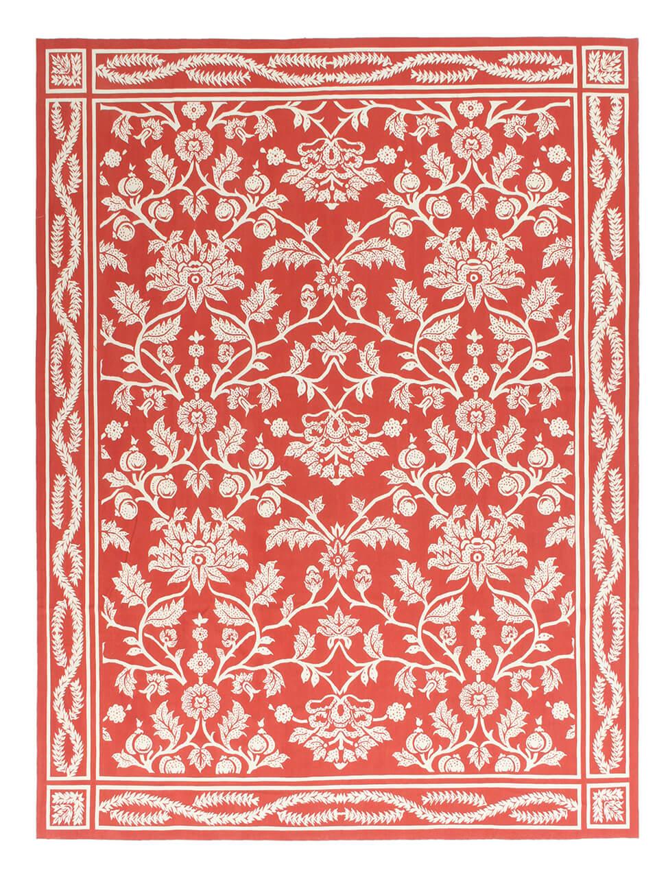 Handgeweven Kilim tapijt uit China met een bloemenpatroon in rood